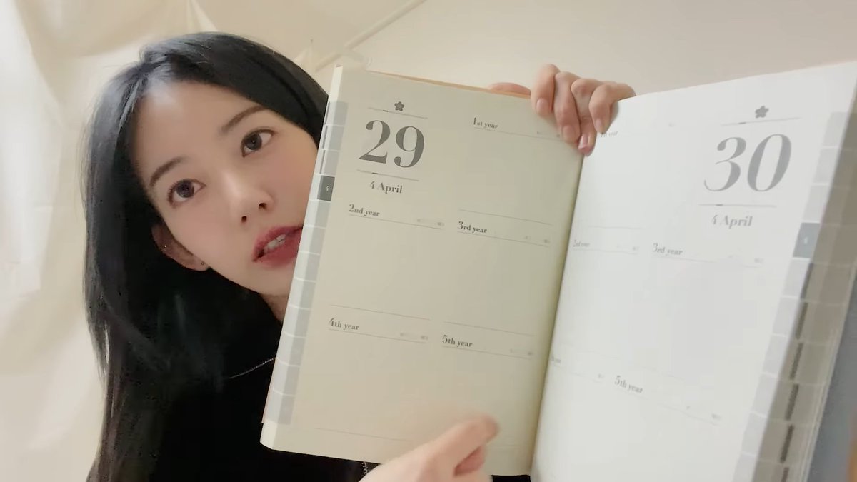 hazelkkura's tweet photo. yo kkura why do you show us that date lol there are literally 364 other days 😭😭😭 https://t.co/LGVRwuJHdK