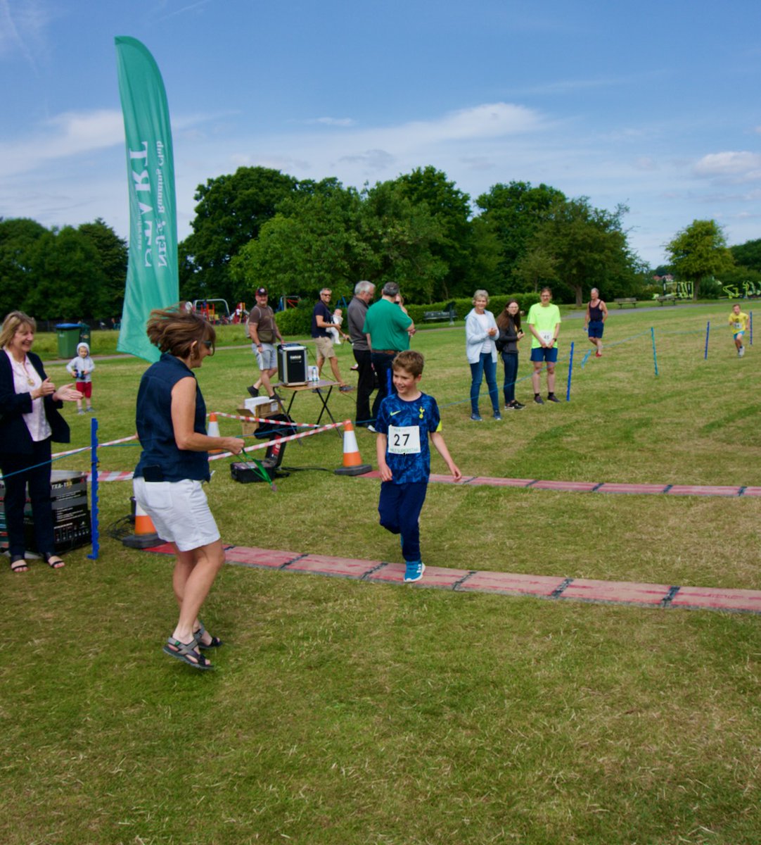 Today's Eltham Park 5, with 320 adult and 90 young runners organised by New Eltham Joggers, proceeds to Greenwich and Bexley Hospice; sponsored by Bernard Skinner estate agents, the Long Pond tavern, Westmount Cafe, SEnine and Ayres, prizes presented by Mayor Cllr Leo Fletcher