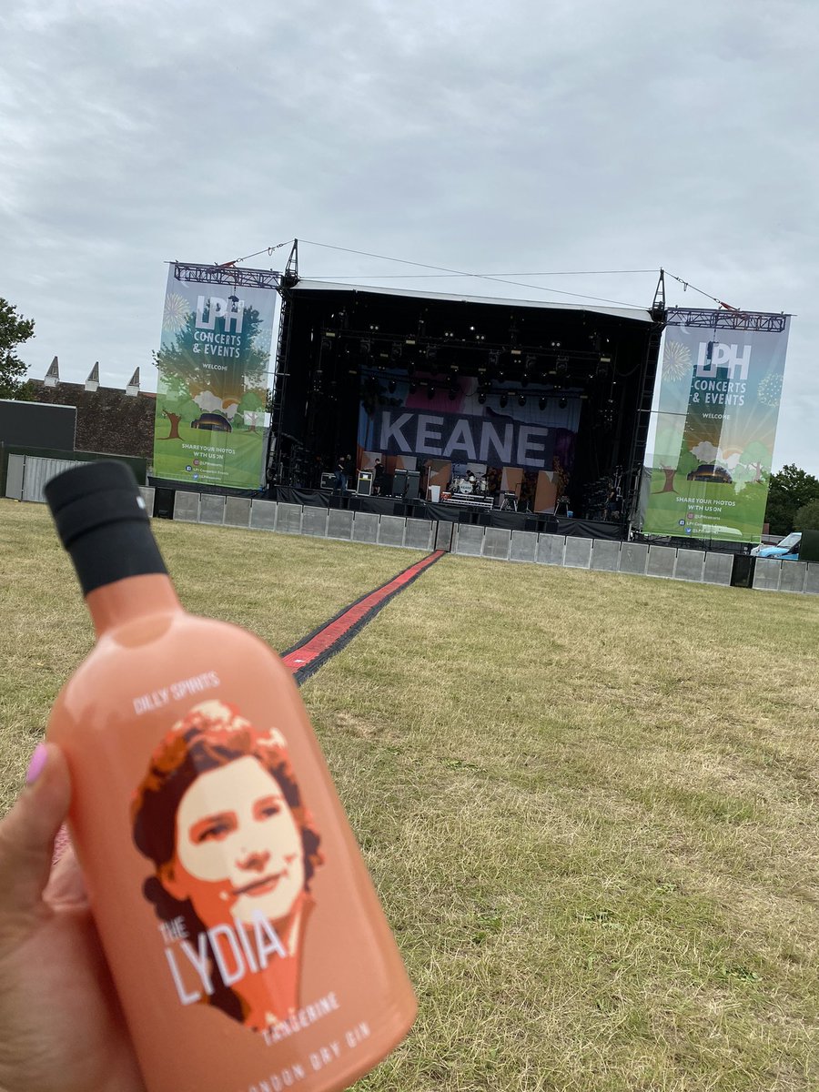 We have been rather sneaky today leaving some gifts for <a href="/keaneofficial/">Keane</a> in their backstage room.

We are looking forwards to see the concert later !!