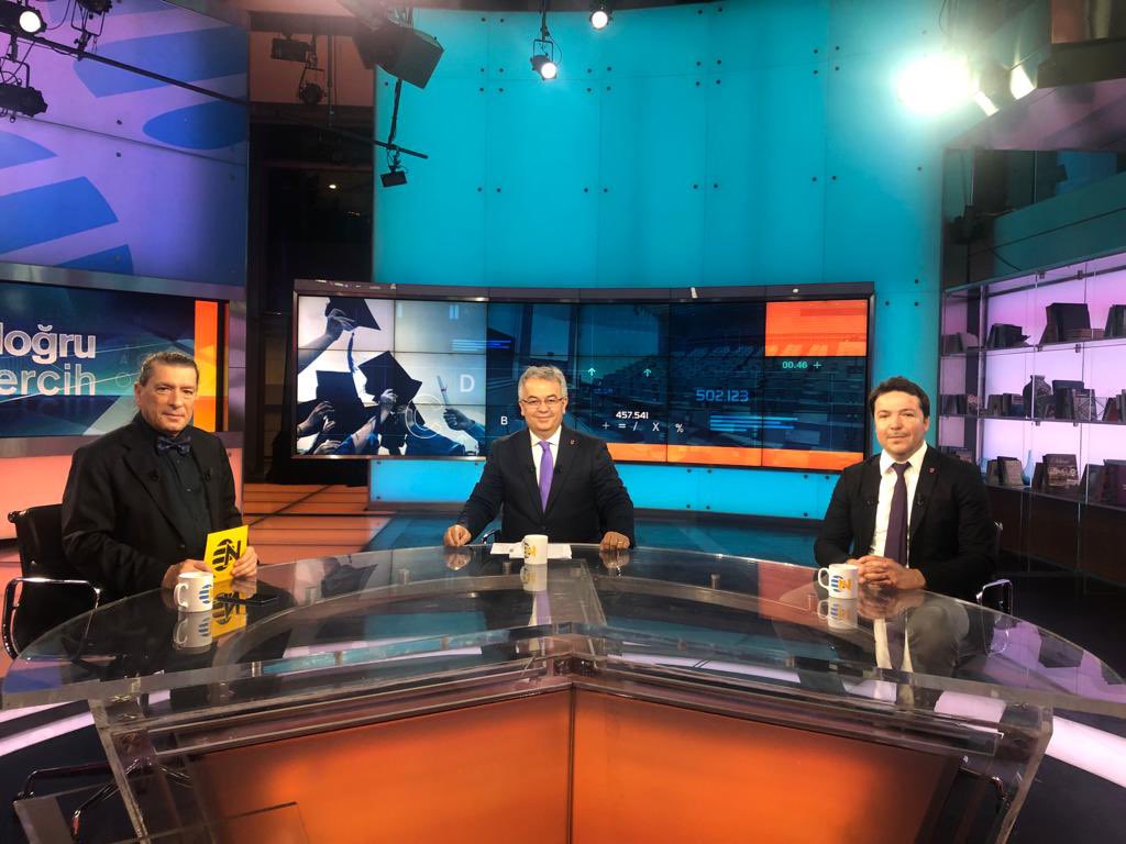 UgurOkullari's tweet photo. Genel Müdür Yardımcılarımız Adil Kurt ve Barış Sezgin, @NTV Doğru Tercih programında #2022YKS’yi değerlendiriyor. ✏️ https://t.co/G4EvMRGSXZ