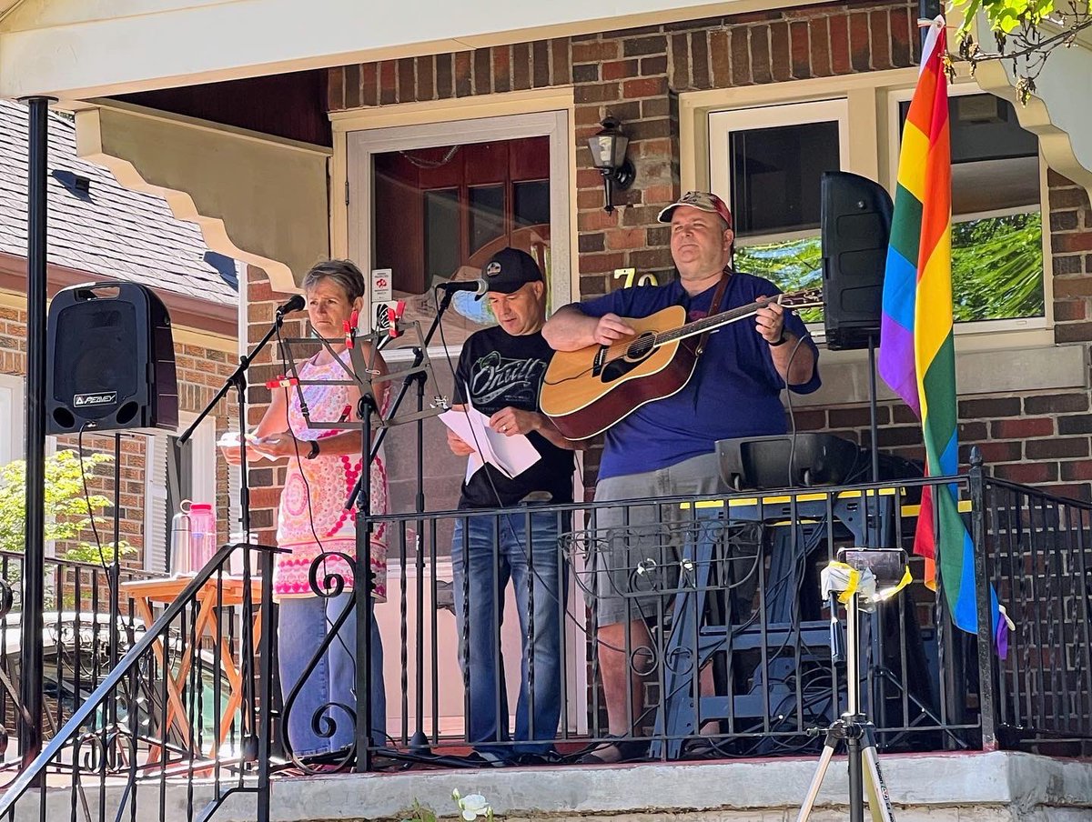 jayem701's tweet photo. Porch parties &amp; Pride yesterday in the Borden Hood for @CityKitchener #NeighboursDay. Among the many things happening here that never make it into local real estate listings, but really should. This is one special neighbourhood. #lovemyhood https://t.co/GLev8GwmuZ