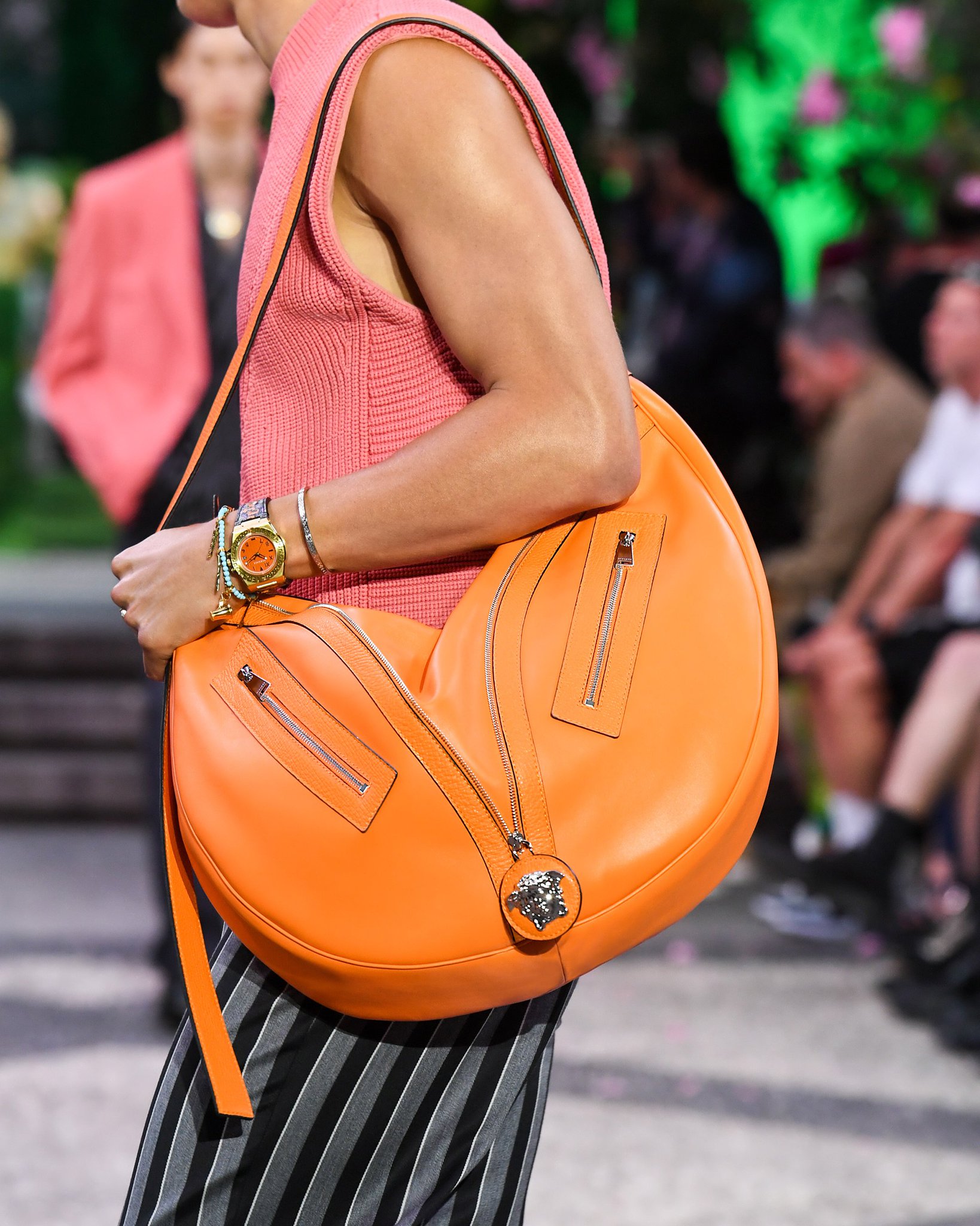 VERSACE on X La Medusa Repeat. Included among new bags styles presented on the runway an archival Versace hobo bag is given a new re edition as the La Medusa Hobo Repeat. Watch