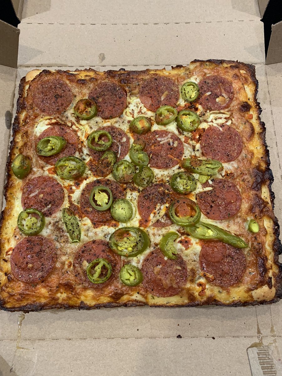 AlphaDon09's tweet photo. A degen breakfast before I go #NFT shopping courtesy of @Walmart. I added the jalapeños and hot sauce cause I’m Texan. #ItsNotDeliveryItsWalmart #Marketside https://t.co/dIPBSl4Ser