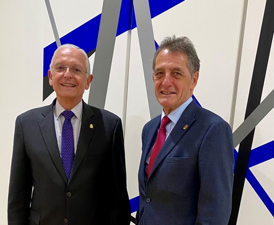 FloralDaily (@floraldaily) on Twitter photo Augusto Solano elected President of Union Fleurs in Essen <a href="/UnionFleurs/">UNION FLEURS</a>
floraldaily.com/article/943705… Augusto Solano elected President of Union Fleurs in Essen <a href="/UnionFleurs/">UNION FLEURS</a>
floraldaily.com/article/943705…
