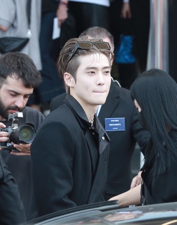 rifiako's tweet image. JAEHYUN of NCT looks 🔥 in this pic.
#PradaSS23 #JAEHYUN #PradaMFWxJaehyun