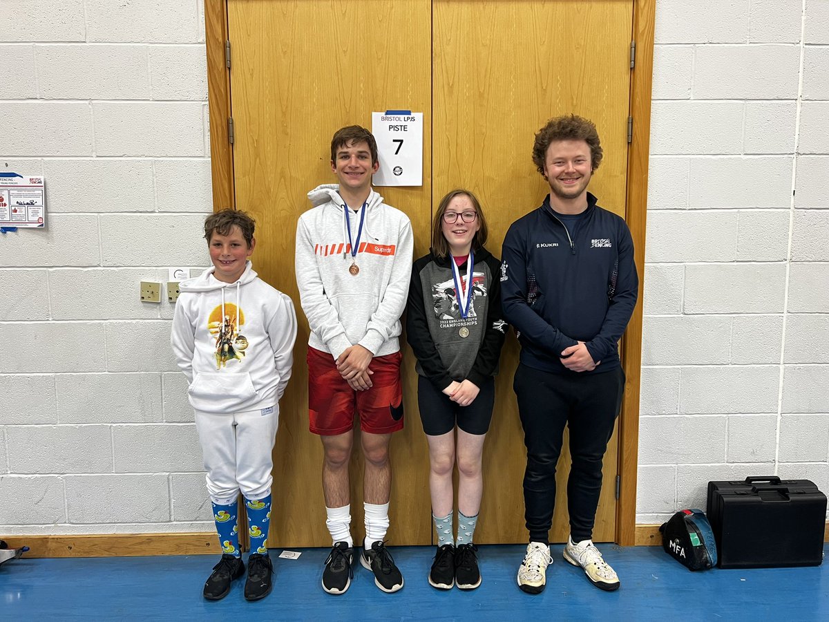 Team TDBFC!! A fantastic days fencing results for William, Hannah, Cameron and <a href="/NLewis24/">Nathaniel Lewis</a> at the <a href="/LPJS_UK/">LPJS</a> Bristol Sabre at @CSSSch Thank you to <a href="/BladesBristol/">Bristol Blades</a> for organising a super event 👏🏻 #leonpauljuniorseries #britishfencing #englandfencing #sabrefencing #fencing #sabre