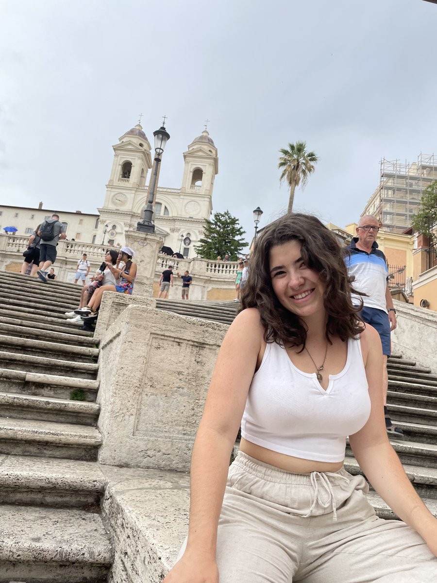 OSUGlobal's tweet photo. "@fritatosu Italian City program has to be one of my favorite experiences ever. Lucky that I was able to call Bologna my ‘home away from home,’ and see such a beautiful country with a great group of people," says Morgan, international studies major. #BuckeyesAbroad #ASCintheField https://t.co/bMBSY0miAk