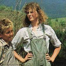 merlinpapin3's tweet photo. #PremièreFoisauCinéma 

#NicoleKidman dans #BushChristmas (en) de #HenriSafran (1983) elle avait 16 ans

@FredOL69007 @tbarnaud @Jouxplane83 https://t.co/7TpaVSI36B