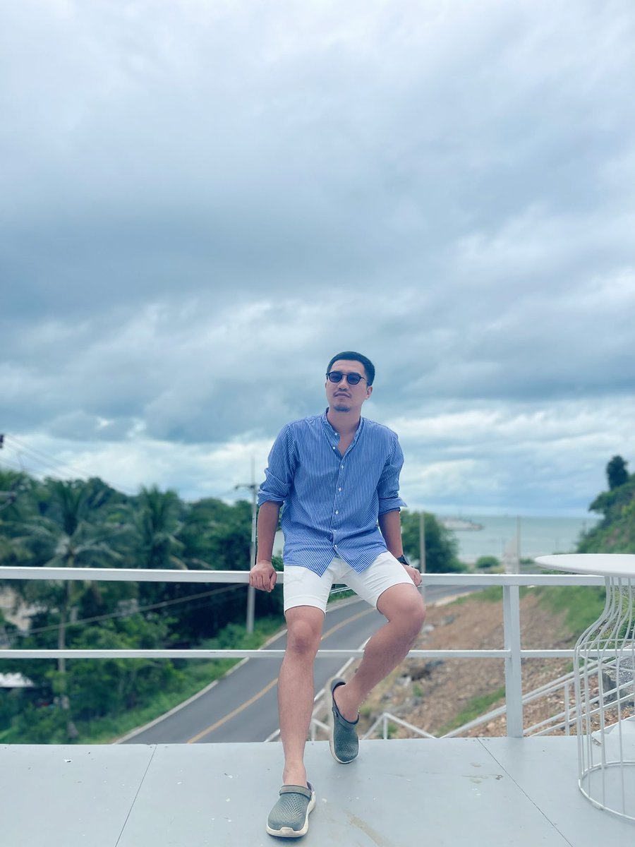 ctrlq_'s tweet image. พอโตขึ้นจึงรู้ว่า เราควรเหนื่อยเฉพาะกับเรื่องที่มันคุ้มค่าจะเหนื่อยด้วยก็พอ 
บางอย่างก็ปล่อยมันไปบ้างก็ได้ 🖤