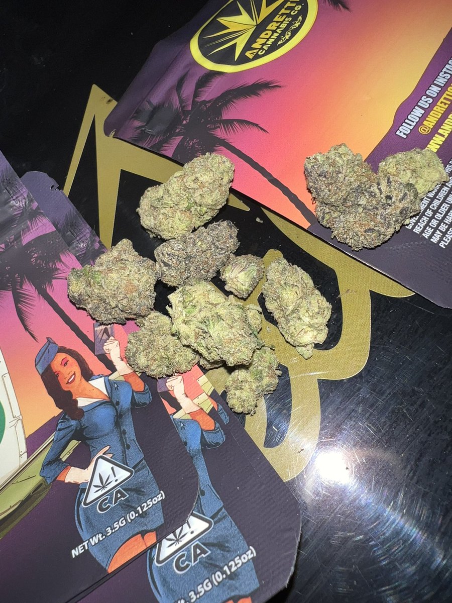 kushCafe2's tweet photo. #SITW TAP IN AND GET YA GOODS BEFORE THE SHOW! 

#AndrettiOg strains in &amp; other #Highquality #Flower 

Tap in https://t.co/zPrmeQOYn7

#DC #DMV #SomethingInTheWater https://t.co/J6mQz9Wtr3