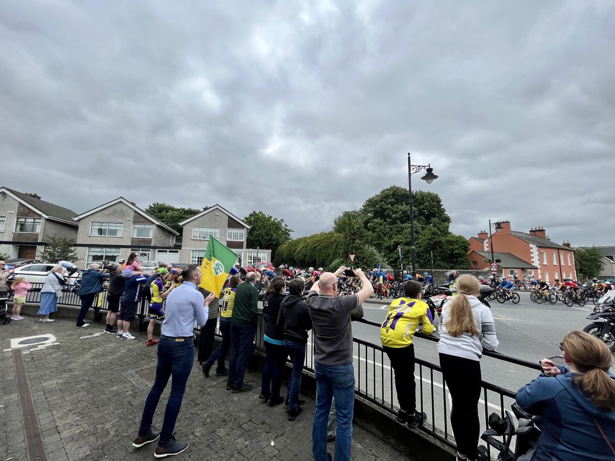 Yup the Rás! 👏 Great turn out for the Rás at the Roundo in Navan, with great support from Navan Road Club. Well done to all the riders 🚴🏻‍♂️ #Ras2022
