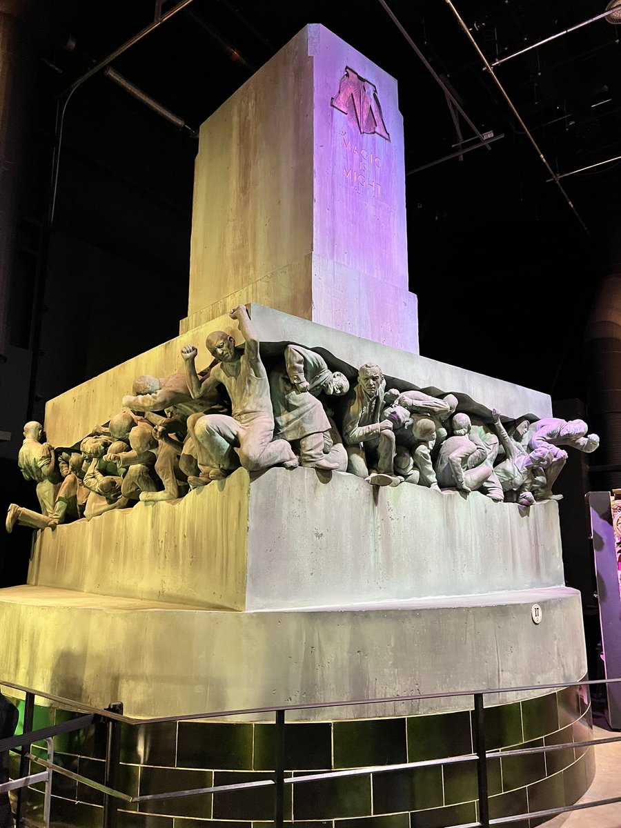AtasarMete's tweet photo. #HarryPotter #WarnerBros https://t.co/PYWp3anO1G