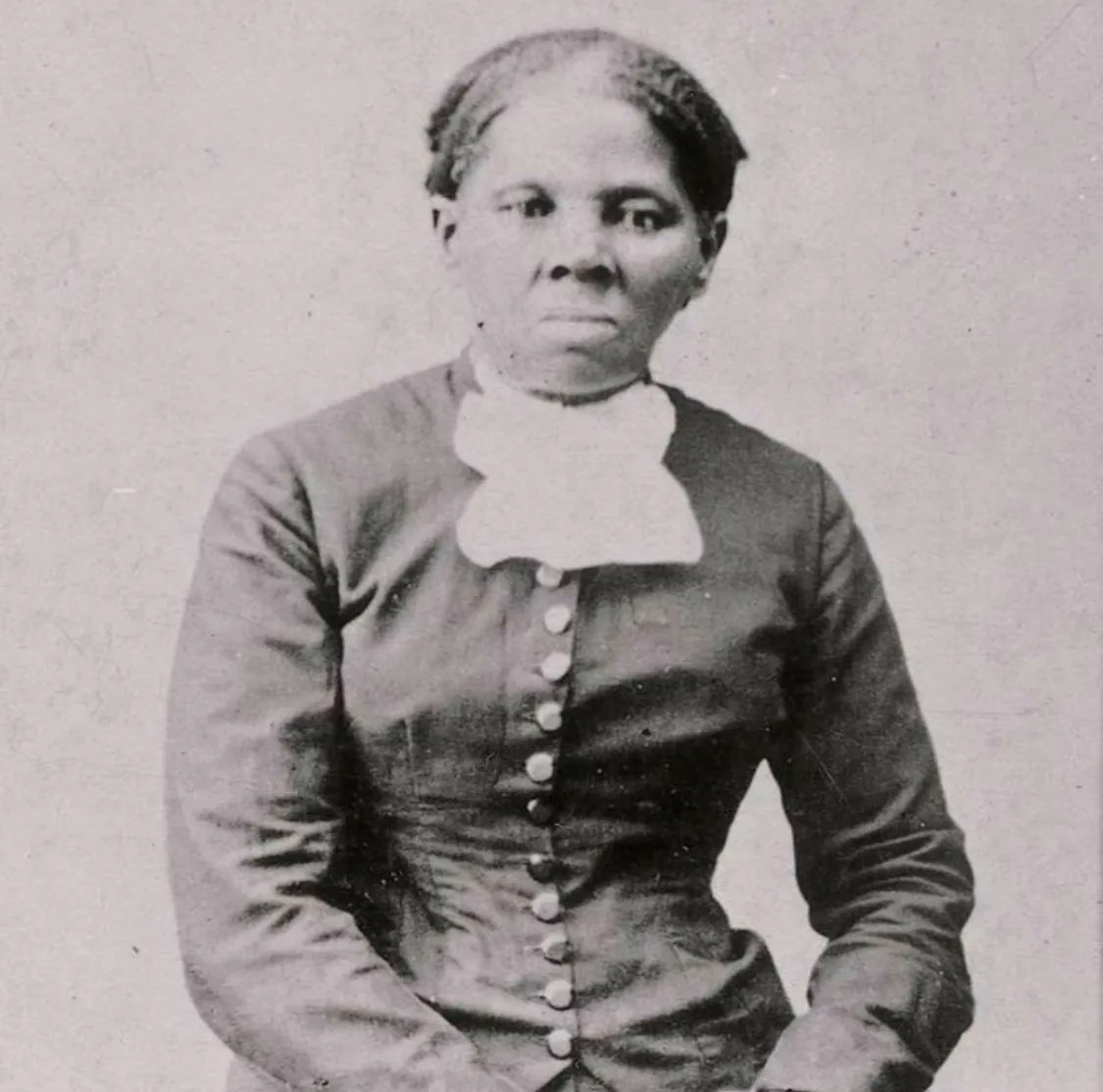AntoinettesCMay's tweet photo. Did you know Cape May has its very own Harriet Tubman museum? Today is Juneteenth and this year it is the second year it is a national public holiday. Check out the museum https://t.co/rKFjOFcMS3 https://t.co/WMPbc1LAze