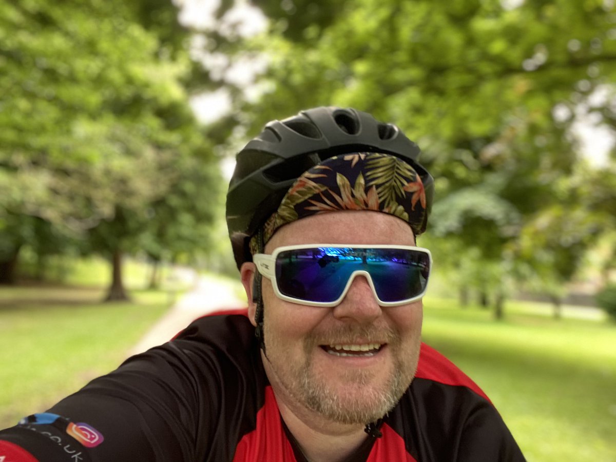 PartycowVelo's tweet photo. Fun day out on the bike with @CDFSocialCycle #CyclingLife #Cycling https://t.co/HcB5iLbZMd