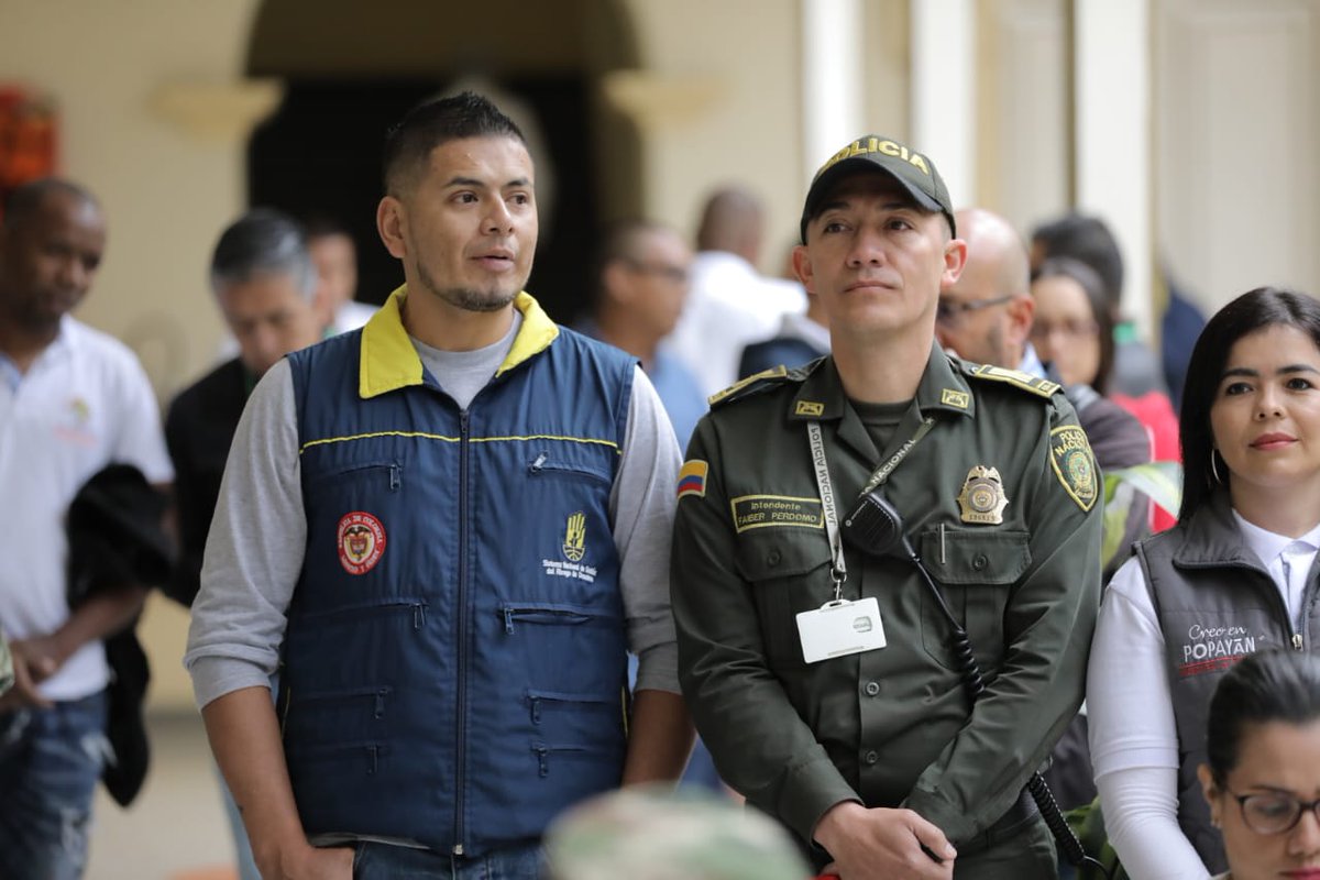 LarrahondoElias's tweet photo. 1. Con entusiasmo y esperanza, instalamos la jornada de elecciones presidenciales en segunda vuelta en todo el territorio caucano, 1.023.586 caucanos y caucanas están habilitados para votar, en las más de 2.900 mesas de votación instaladas en los 42 muncipios. #Elecciones2022 https://t.co/s2wEiNrWFp