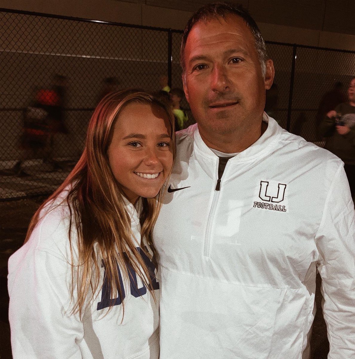 DuqWSoccer's tweet photo. Happy Father’s Day to all of the soccer dads out there! ⚽️💙❤️ 

#GoDukes | #FathersDay https://t.co/dlxr4dx2kB