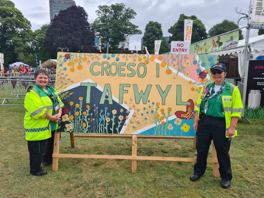 SJACCav's tweet photo. #TeamCAV yn cadw'n bryrur dros y benwuthnos yma - aeloday yn cefnogi @chwaraeonyrurdd ym Mae Caerdydd, @Tafwyl yn Castell Caerdydd a cyngerdd y Stereophonics yn @principalitysta https://t.co/omwRHcrgLW