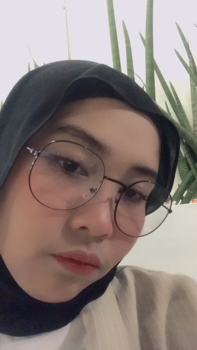 Istrinya Namjoon tweet media