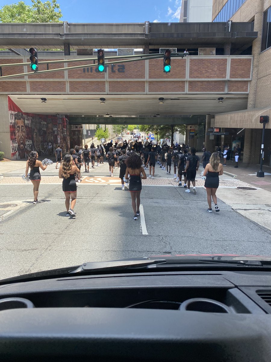 CoachTDownes's tweet photo. After spending yesterday with Freddie and the AFC ladies in a parade, it’s back to the Benz office today for Atl United soccer. https://t.co/kMnFW62pA1