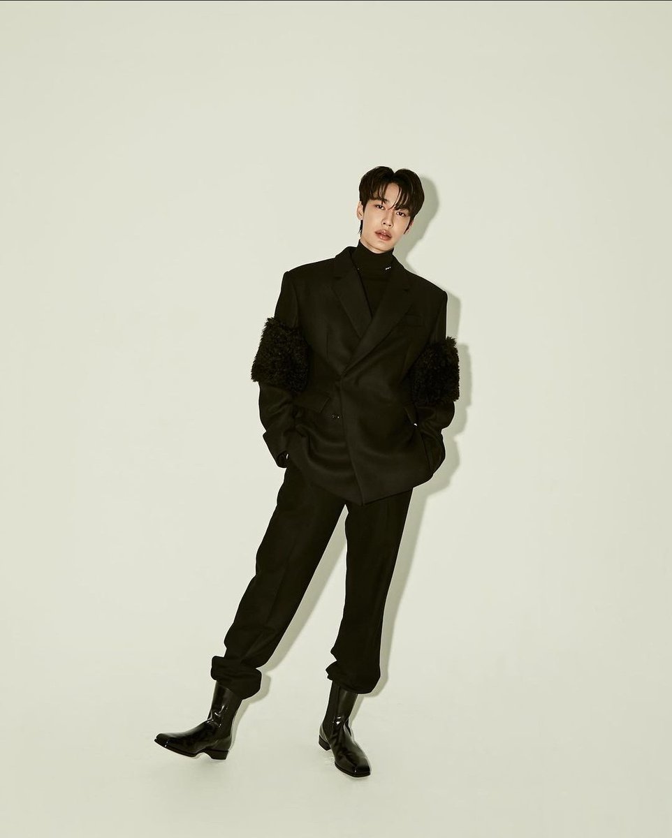 DewJsu_ID's tweet photo. [ @dew_jsu instagram update ]

guys...

#dew_jsu #jsukungfuAcademy https://t.co/YJ7k6eguuU