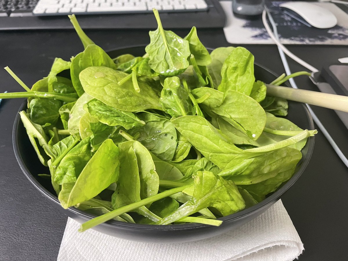 SwitchbladeTv's tweet photo. #strongblock has got me eating grass. 
🤣🤣🤣 What’s on your plate? 
$strong
$strngr 
#NodeArmy 
#nodes 
$weaker 
$weak 
#davidmoss https://t.co/XT1DC3wlLA