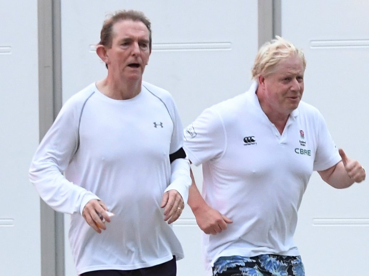 brokenbottleboy's tweet photo. Here’s a fun picture of Tony Gallagher — then editor of The Sun, now deputy editor of The Times — on a lovely jog with Boris Johnson back in 2017. https://t.co/pGciLfkTbs
