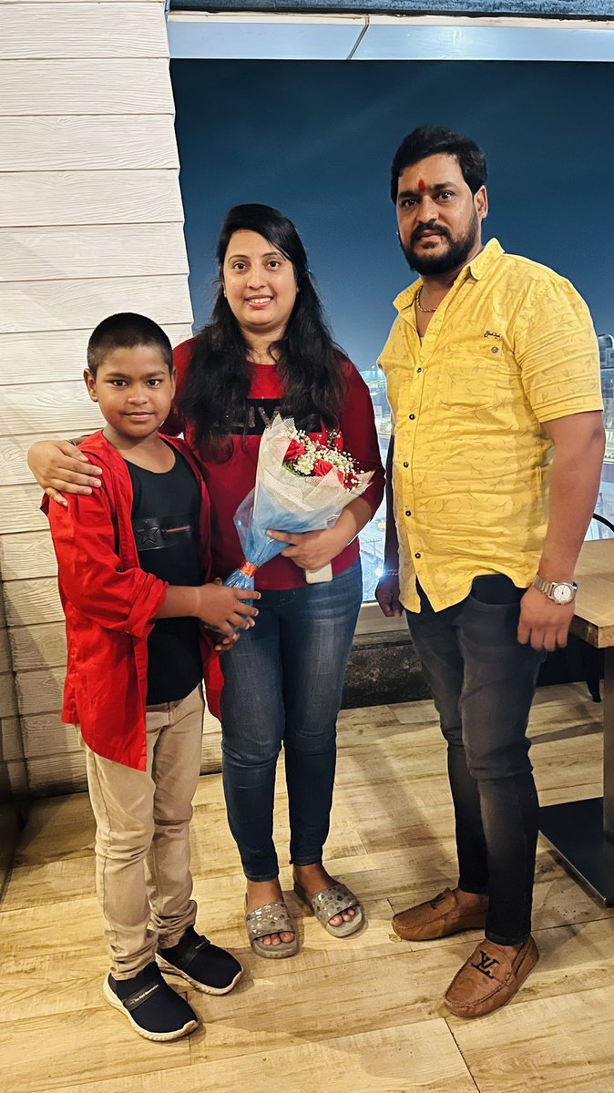AnilGoudKTR's tweet photo. Dinner is Better when we eat together.
Our dinner time today with @karatesindhuth1 International Taekwondo Player…!

#Taekwondo 
#FriendandFamily ❤️ 
#HappyTime 

@KTRTRS @VSrinivasGoud @ysathishreddy https://t.co/NgbhBB8FHb