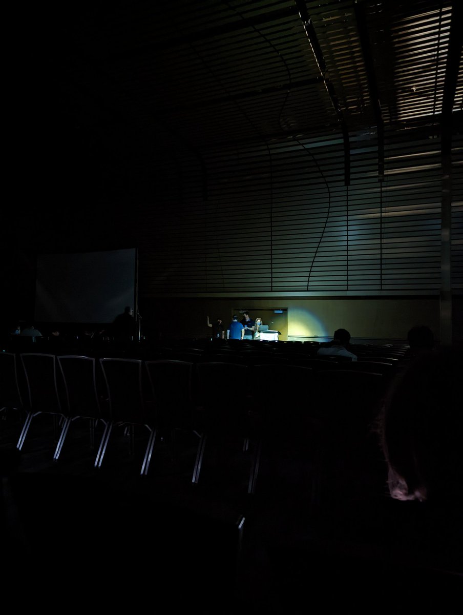 no lights, because attention is all you need @ transformers for vision workshop #cvpr2022 (jokes aside, great talks!)