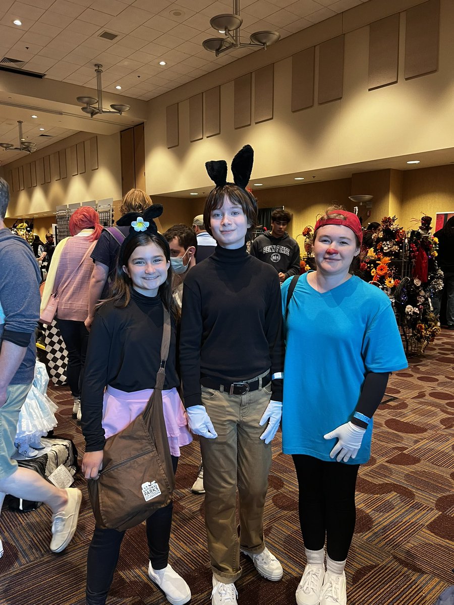 FarpointCon's tweet photo. Hands down the most adorable cosplay from @scifivalleycon this weekend! #yakko #wakko and #dot #thewarners @theanimaniacs #cosplay #cosplayfromyourcloset Thanks for the fun weekend @caseybassett and #TeamSVC https://t.co/65tk5EvAWY