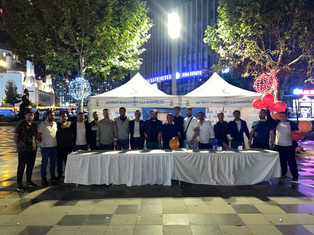 AK Nokta’da gençlerle omuz omuzayız.

📍Başakşehir Millet Bahçesi