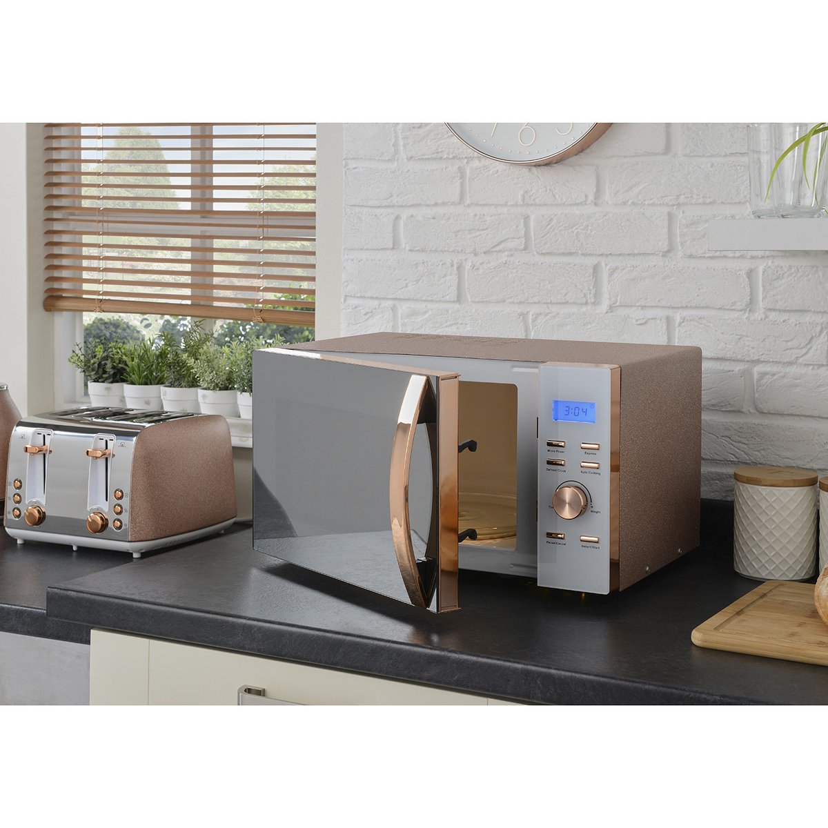 infoinfinityfm's tweet photo. #InfinityFM offer a microwave oven leakage and safety testing service to compliment our portable appliance testing work, which can be carried out at the same time as your #PATtesting https://t.co/p0cX28Qu4f