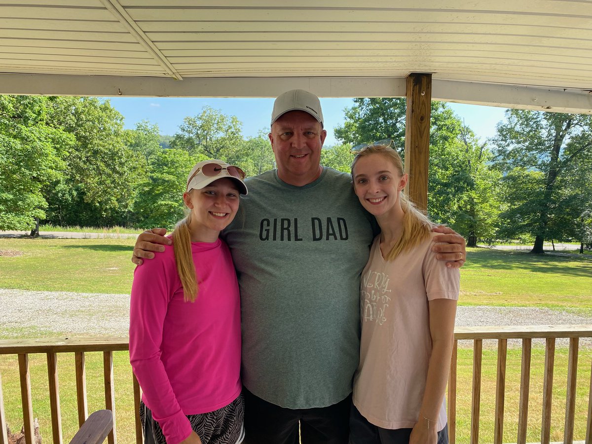 reesa_hensley's tweet photo. Happy Father’s Day to the #1 girl dad in the world! Love you so much! https://t.co/FYDbeiLtyr