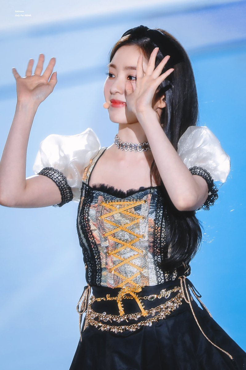 Sukirene_'s tweet photo. 220618 드림콘서트 💜🤲🏻🥺
#레드벨벳 #RedVelvet
#아이린 #IRENE https://t.co/sU1QufcOnp