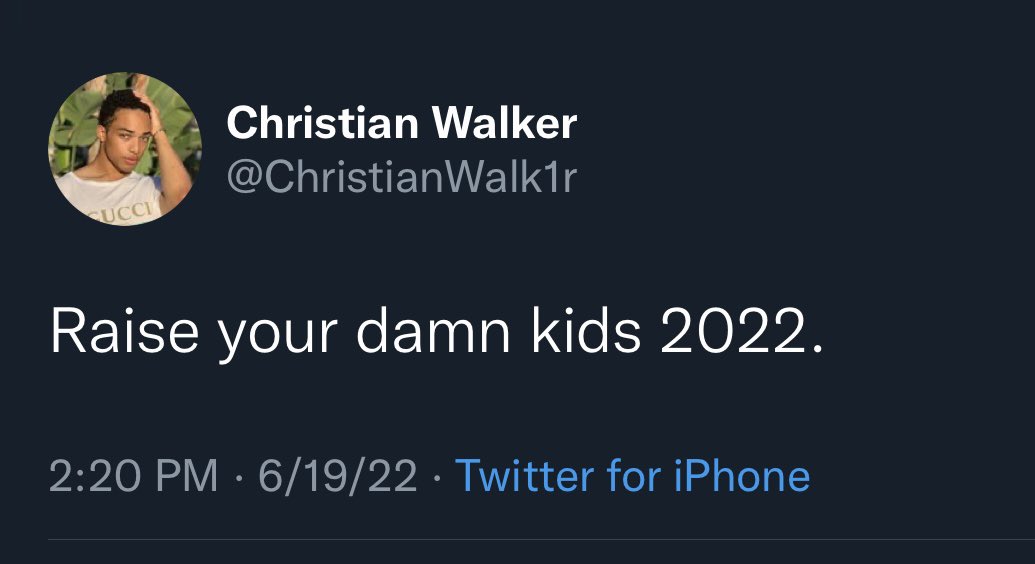 RonFilipkowski's tweet photo. So embarrassing when you accidentally post a DM to your dad. https://t.co/nOIGeNmCyR