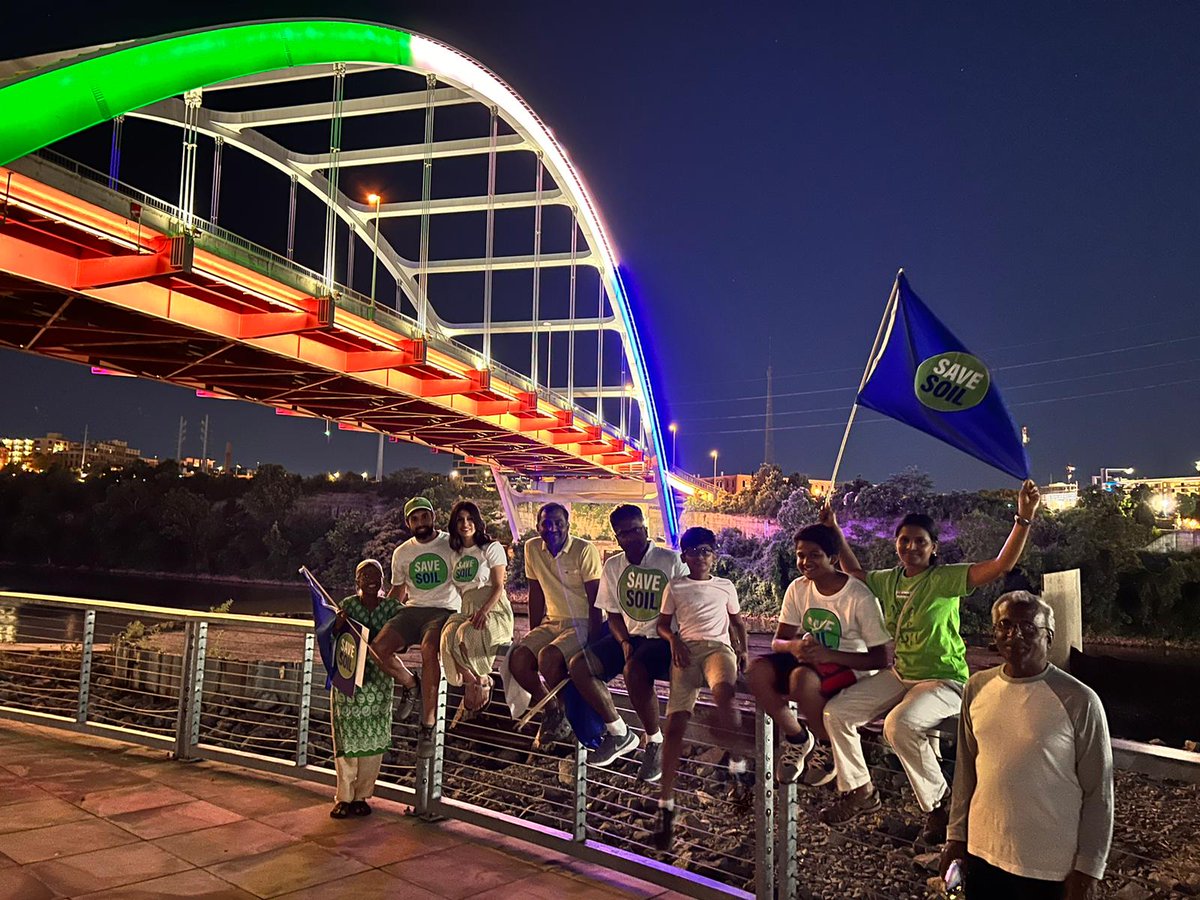 IshaUSA's tweet photo. 3 bridges beautified for #SaveSoil! The #Nashville Bridge , #Boston Burns Bridge, &amp; Fore River Bridge lit up in green &amp; blue recently to show support for the movement https://t.co/8H8CR6q74o  @JohnCooper4Nash @MetroNashville @MayorWu @CityOfBoston @cpsavesoil https://t.co/t4zc6VGjuz