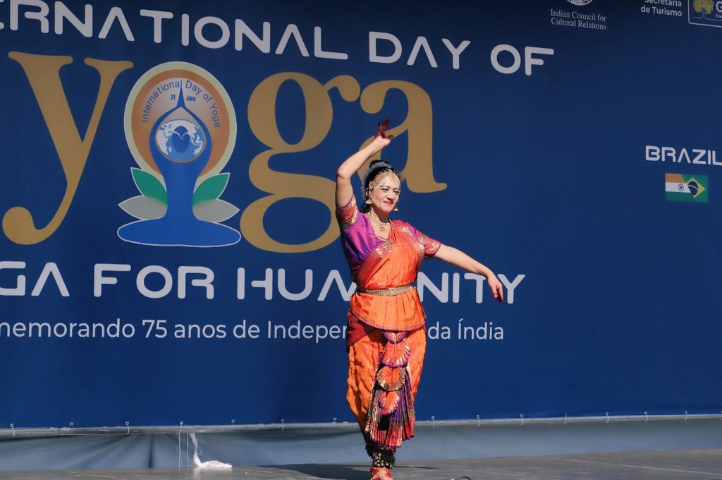 AmbSKReddy's tweet photo. An action packed day at #IDY2022 In Brasilia. It was a day of #yoga for all.
#YogaForHumanity #YogaDay #yoga
#yogaisfun
@moayush @SeturDF
@internacionalDF
@IndianDiplomacy https://t.co/dFtNCVnOy6
