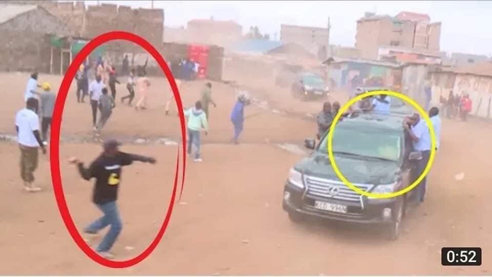baba_cares's tweet photo. The same people stoning the motorcade escorted Ruto.

Wajinga waliisha Kenya hii.

Sympathy addicts will get none https://t.co/Ueu8eaqg8M