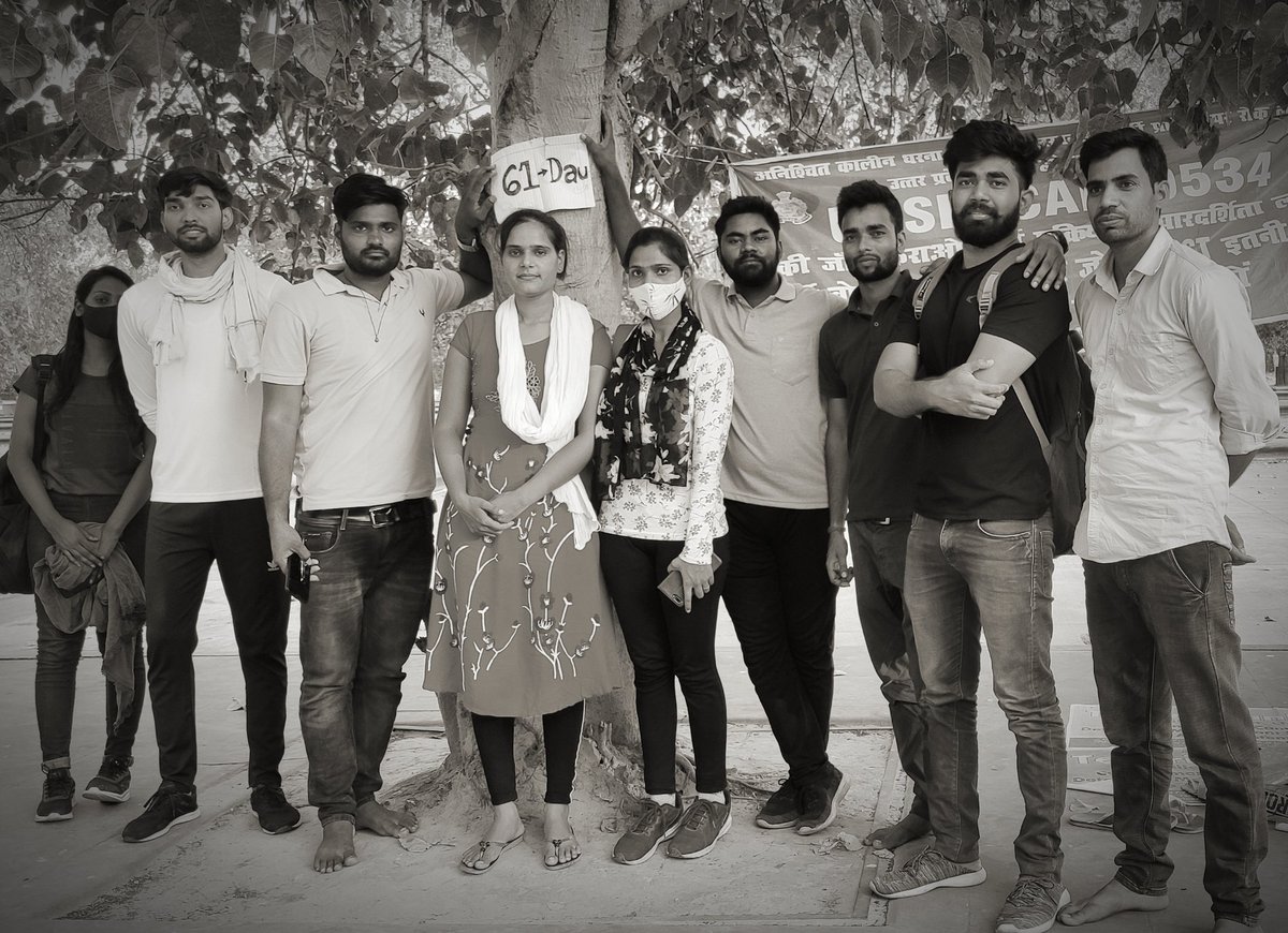 NITYANANDSAURA3's tweet photo. कोई फर्क नहीं,
सब कुछ जीत लेने में
और अंत तक हिम्मत न हारने में।
#61वां दिन @EcoGardenLKO
#upsi_protest_carry_on 
#UPSI_NEEDS_SIT_INVESTIGATION 
@kmrvivek14 
@Amitabhthakur 
@PrimeBharatLive 
@Raghavthakr 
@ddare_12 
@AbpGanga 
@priyankagandhi 
@BhimArmyChief 
@yadavakhilesh https://t.co/tzzVb6eoXh