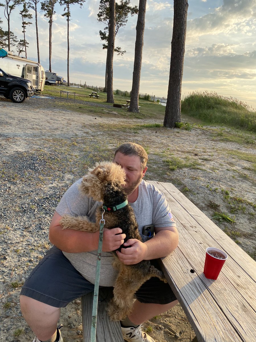 SheldonTheWelsh's tweet photo. Happy Father’s Day to my dad. He makes the best food, gives the best hugs, and let’s me nap uninterrupted. #HappyFathersDay2022 #doggy #Dog #esva #DogsofTwittter https://t.co/OuGh9l0jHk