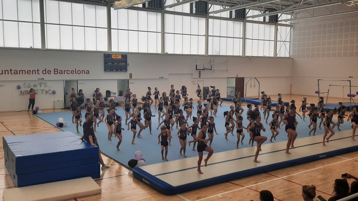 El <a href="/santsgimnastic/">Sants Gimnàstic</a> de <a href="/sants_esports/">SANTS ESPORTS</a> ha fet avui al nou PM de La Sagi el seu festival de cloenda d'aquest curs. Un gran final a tota la feina feta en tants mesos. <a href="/secretariat_shb/">Secretariat SHB</a> <a href="/BCN_esports/">BCN Esports</a> <a href="/MarcSerraSole/">Marc Serra Solé</a> <a href="/david_escude/">David Escudé /❤️</a> <a href="/deusedes/">Albert Deusedes</a>