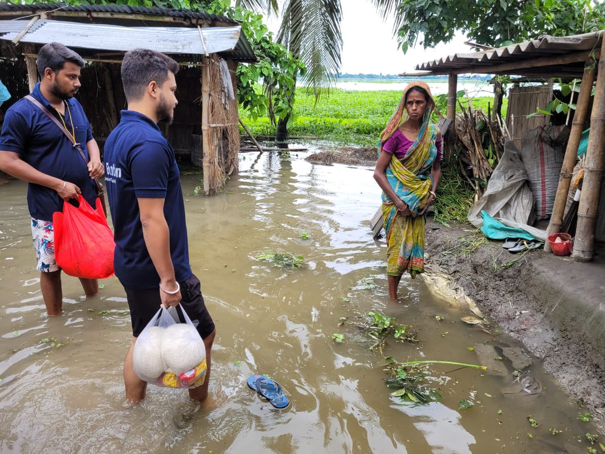 FoundationUci's tweet photo. The flood affected areas under Dhekiajuli are immediately visited and assisted by our team. 
Around 60 families were offered essential food kit in today's #FloodRelief drive. We aim to extend help to around 200 families in this week. @Dipannitasharma @SonitpurPolice @DCSonitpur https://t.co/CcedThOgCa