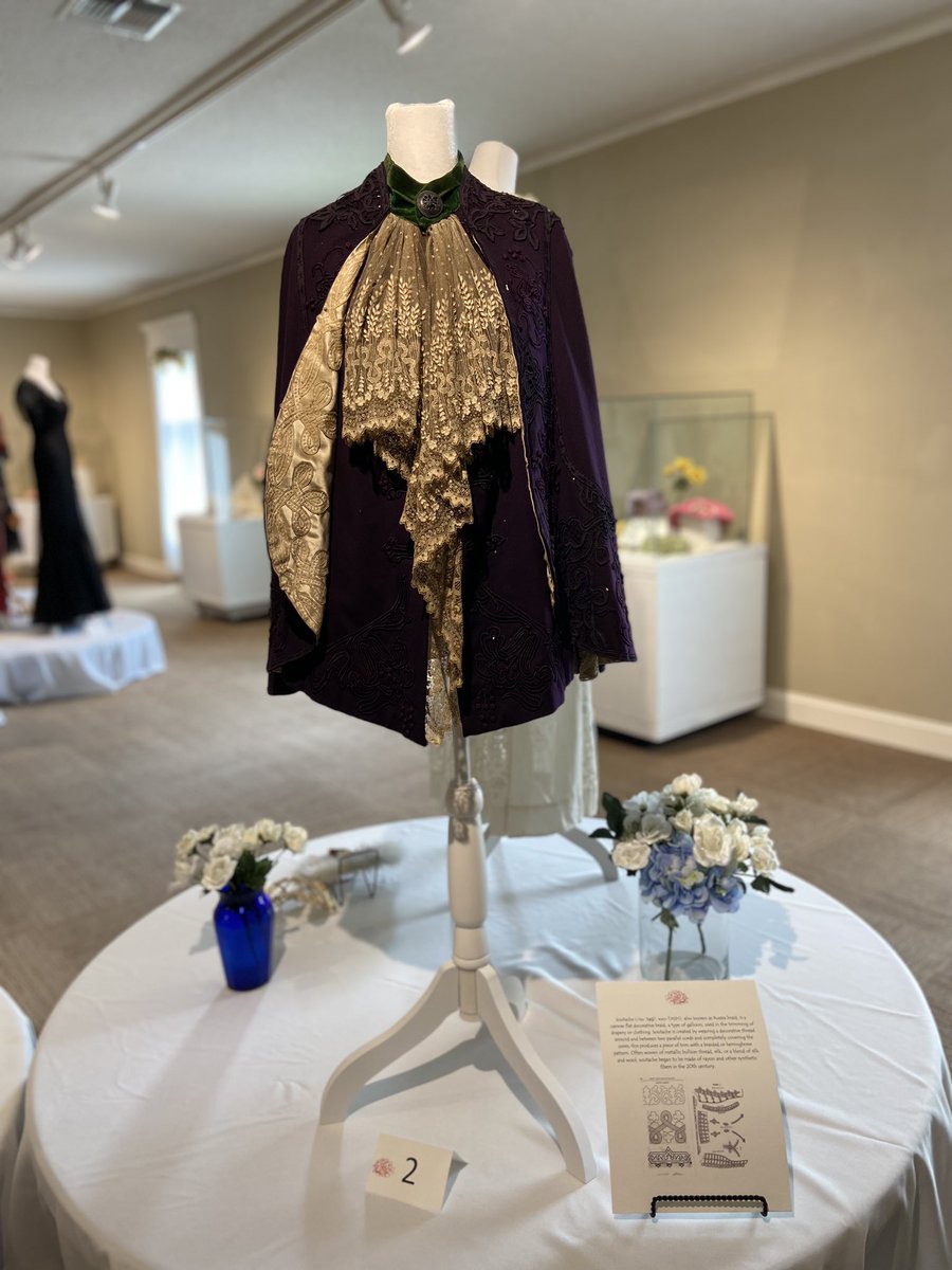 It’s a beautiful morning for our final day of #MadisoninBloom! Tickets on sale now!
 The museum is also open so you can view the Art of the Dress exhibit, which closes July 1. 
#museum #gardentour #vintagefashion #vintageclothing