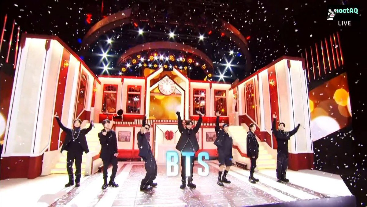 _felicity_1230's tweet photo. Chapter 1 is over 💜
Thank u #BTS, we will waiting for your return in the stages like legends that they are 💜👏
Chapter 2 is coming 💐
We are so excited to see the memebers in this new phase/era that will be prosperous and successful 💜
#BTSNewEra #BTSchapter2iscoming @BTS_twt https://t.co/waMNwt3A0d