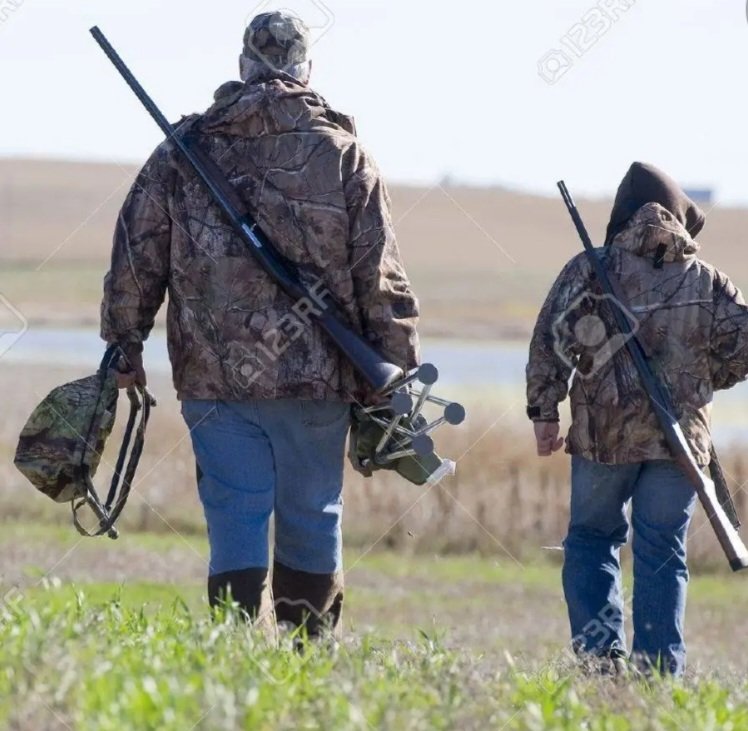 ArmyDuckHunters's tweet photo. #HappyFathersDay to ALL the Dads raising them right--HOOAH! #SupportDefendHunt #RaisingThemRight https://t.co/WrgUVWSXzs