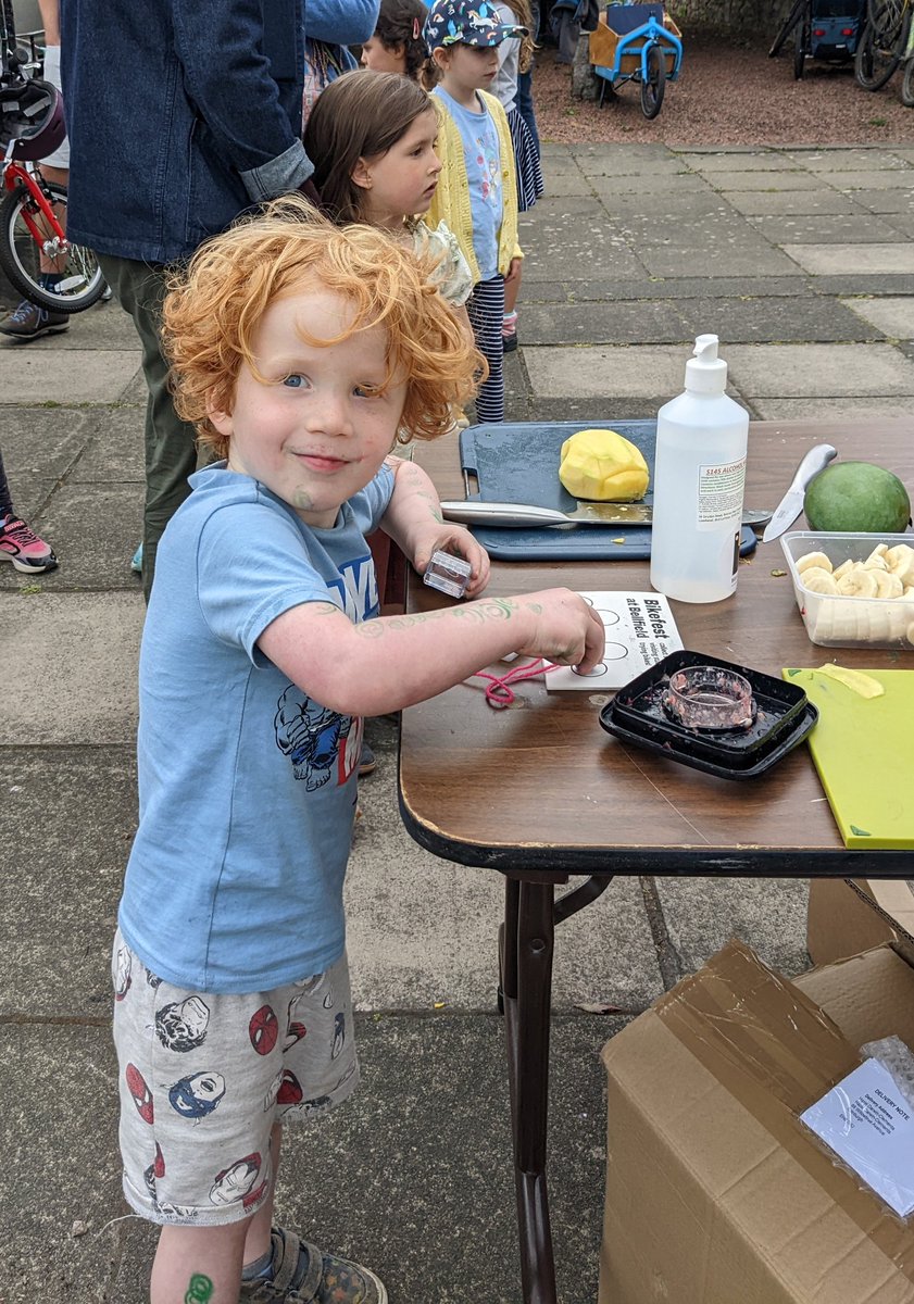 SolarScot's tweet image. Great fun at Bikefest today! Amazing work by all the volunteers and organisers @EnergyPorty and @ActionPorty a lot of bike powered smoothies were enjoyed 🍓🍍🍌