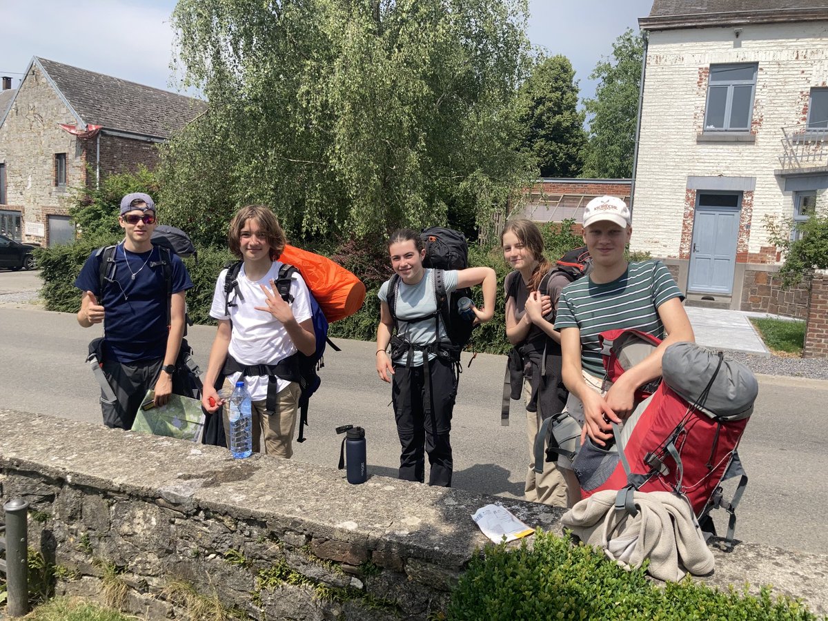 Newman_SJane's tweet photo. ⁦@ISB_Bronze_IA⁩ - What a great day of hiking!! Time to take a break! #mslearns https://t.co/KcQd1uA8Lx