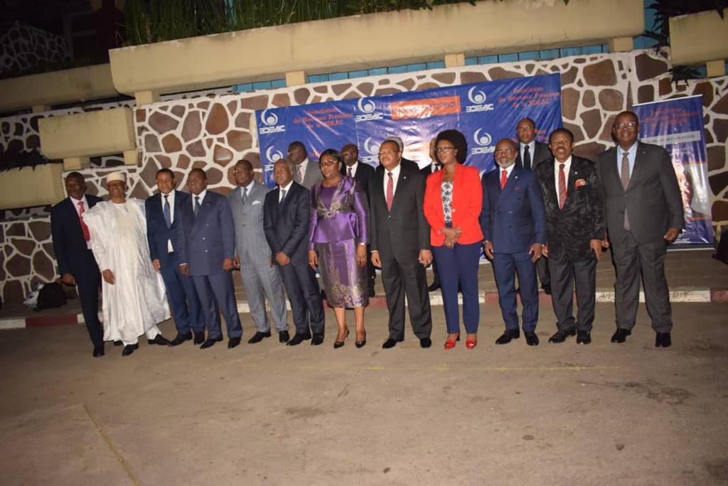 NicoleRoboty's tweet photo. A l’occasion de l’Assemblée générale extraordinaire de la @BdeacOfficielle tenue le 18 juin à Brazzaville #Congo et que j’ai présidée,M.Dieudonné Evou Mekou a été installé en qualité de Président de ladite institution.  #afrique #Gabon #cemac #Economie 
👉🏾 https://t.co/SDLp3v5h06 https://t.co/kLh5snfbz9