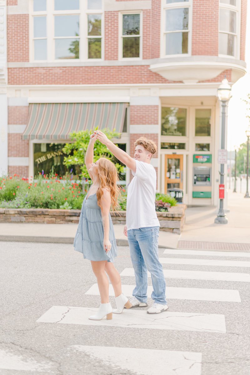 hannahulbrich's tweet photo. ✨Offer a few photography sessions this summer for $150 ✨ https://t.co/lZ5JjgLOMm
