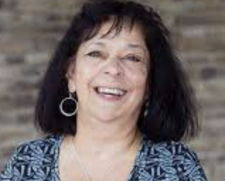 Suspecting some might be wondering, new co-mod Ruth Santana-Grace volunteered an answer during last night's news conference about why her raspy speaking voice is so distinctive.  pres-outlook.org/2022/06/the-vo…  #PCUSA #GA225