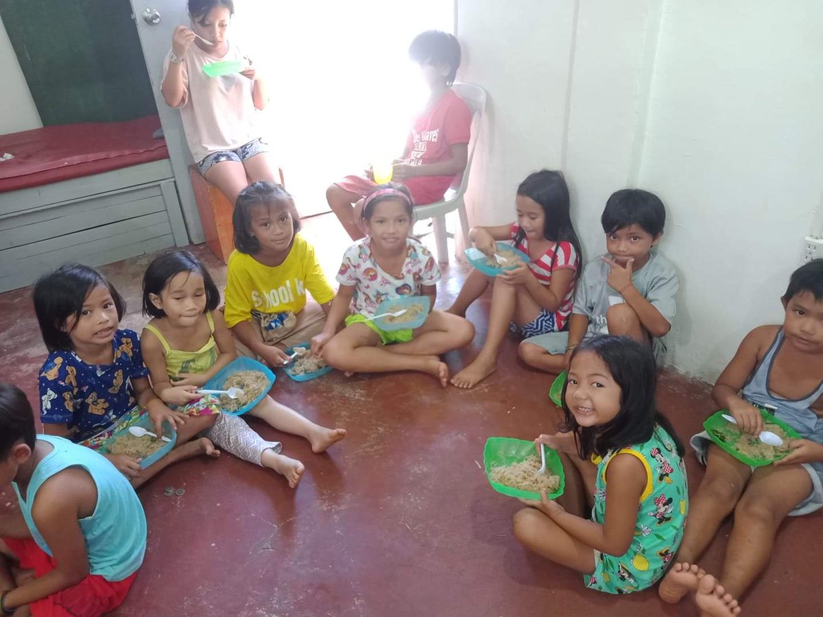 Dianah143's tweet photo. Your generosity always brings happiness to those who are in need. We thank you for your support and unfailing effort.... thank you #Toafz Project #Humanity #Charity #Faith
#Shelter #Love #Nft #NFTartist #NftCommunity #XRPL
@KingsmanxToadz thank you for never ending Support π https://t.co/2ULFWbK6Wr